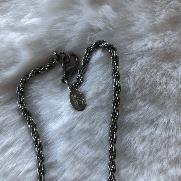 JS Silver Tone Purple Pendant Necklace. - Picture 4 of 4